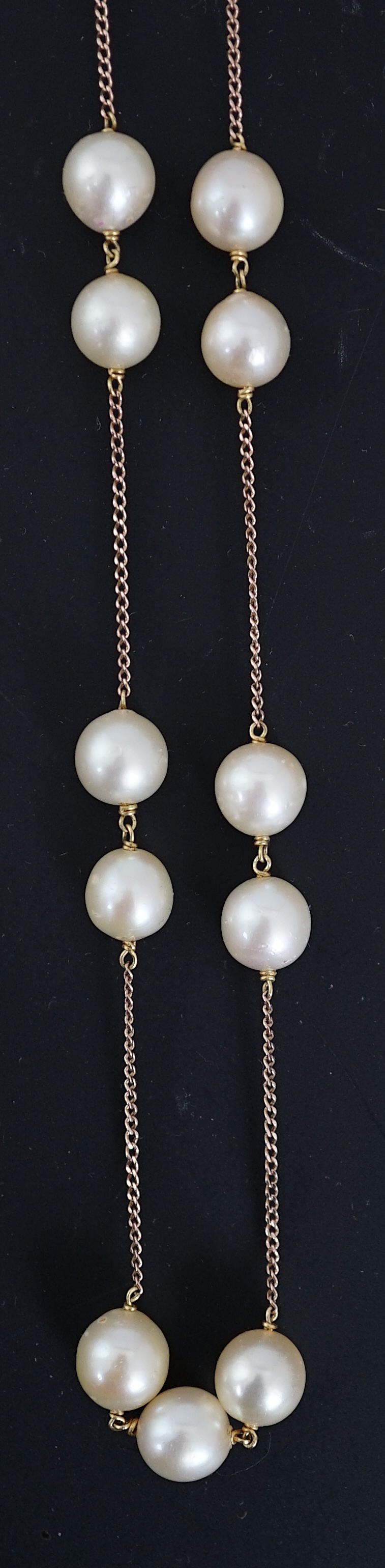 A modern Italian single strand cultured pearl and chain link necklace, with 10kt clasp